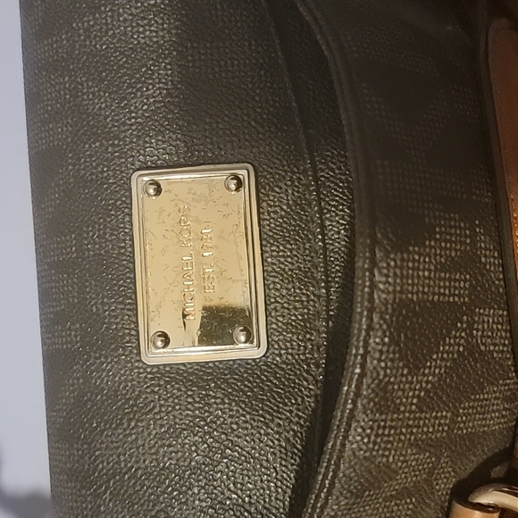 Michael Kors Hamilton Purse AND wallet EUC - Picture 3 of 7